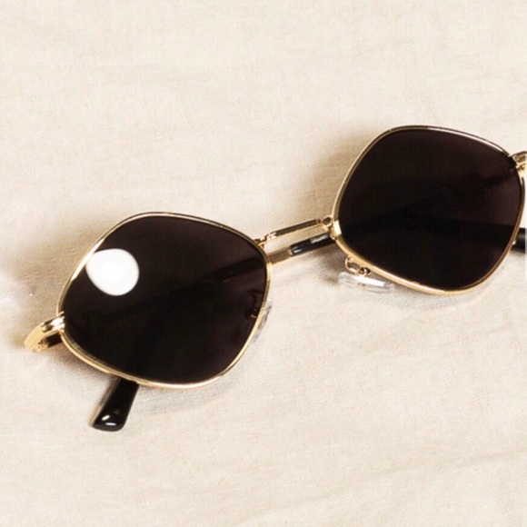 POL Retro 90s Geometric Fashion Sunglasses - Picture 4 of 10